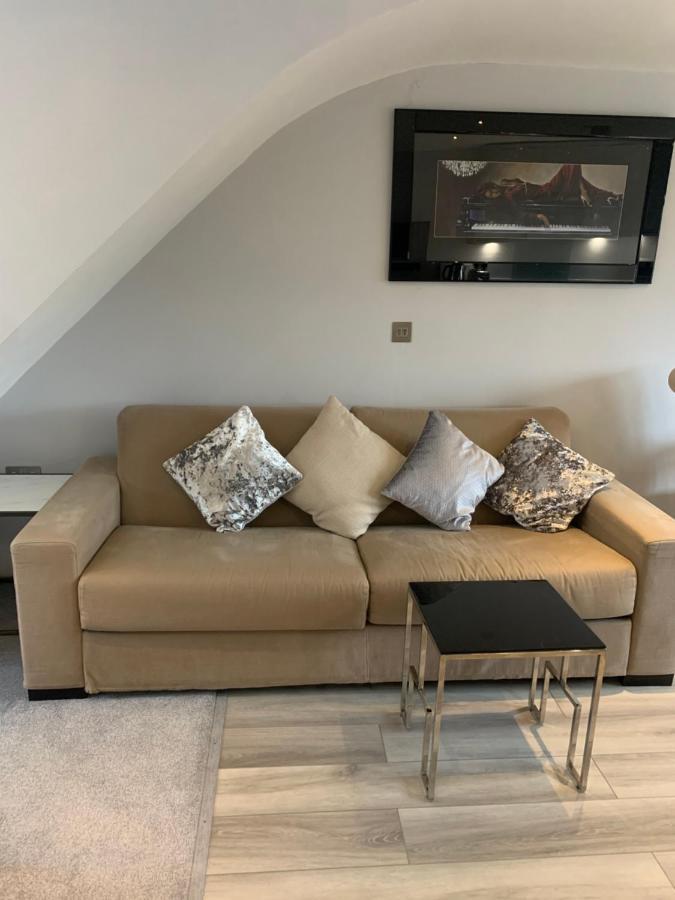 Cosy Beautiful One Bedroom Flat Ντόρκινγκ Εξωτερικό φωτογραφία